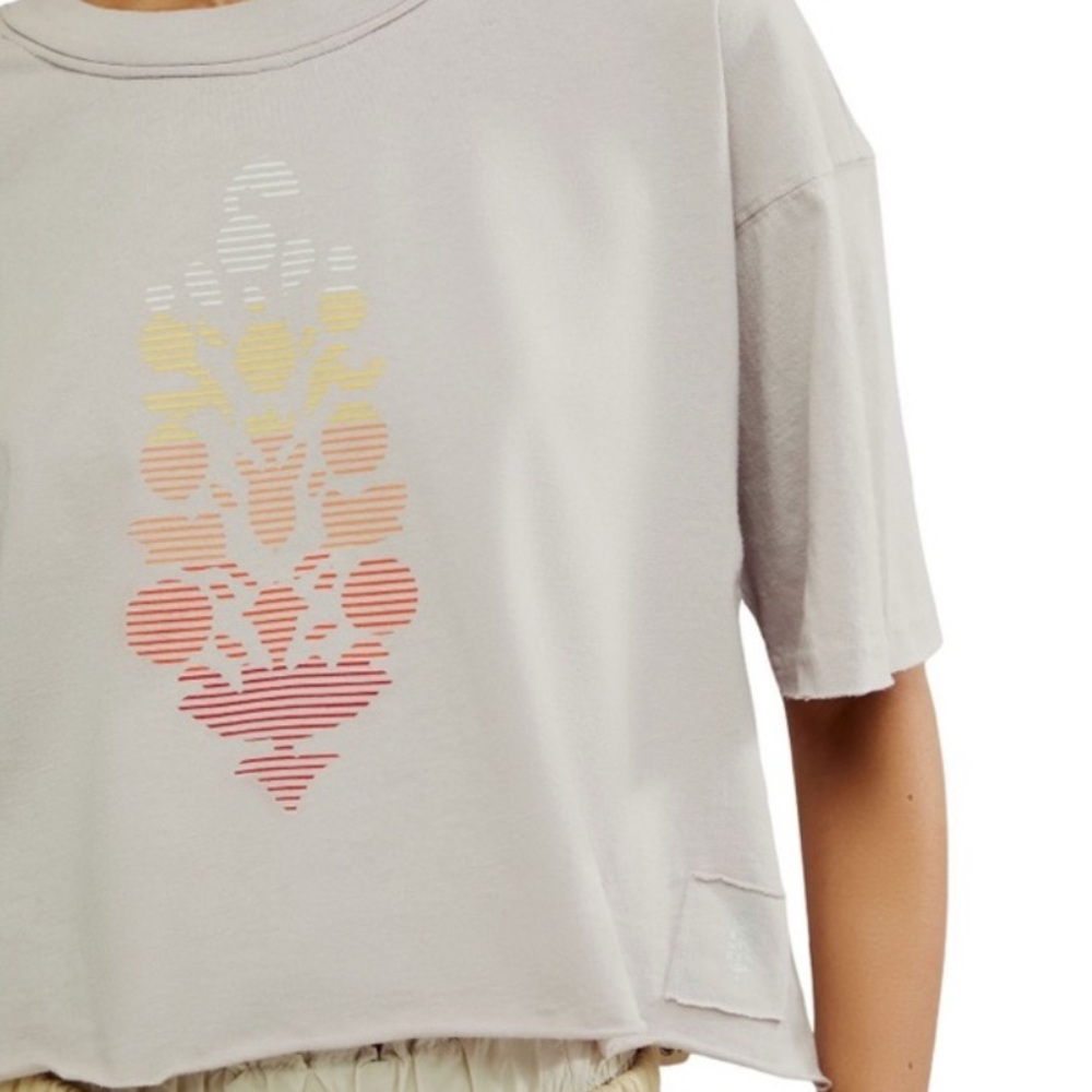 New Women’s Free People Inspire Logo Crop Tee - Oyster Combo Size Medium - Picture 4 of 9